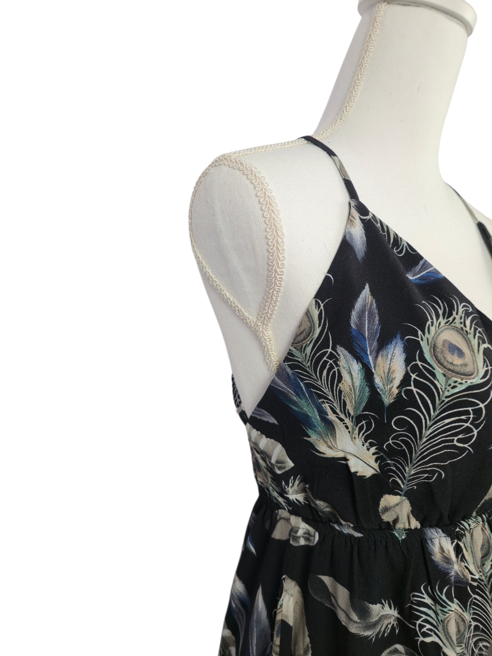 Black V Neck Feather Print Maxi Dress with Adjustable Straps - Picture 7 of 16